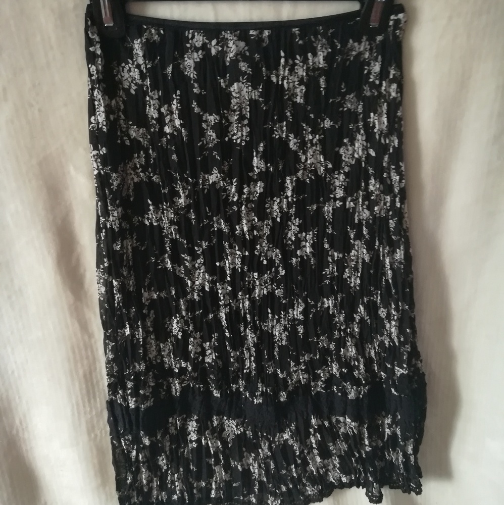 Guess skirt